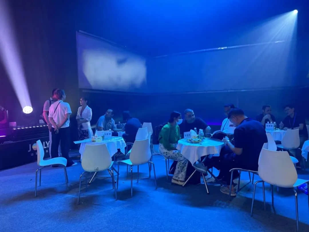 1716794250685869.jpg 640.webp.jpg